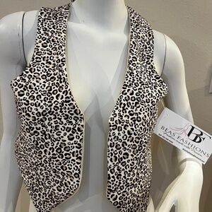 Sleeveless vest